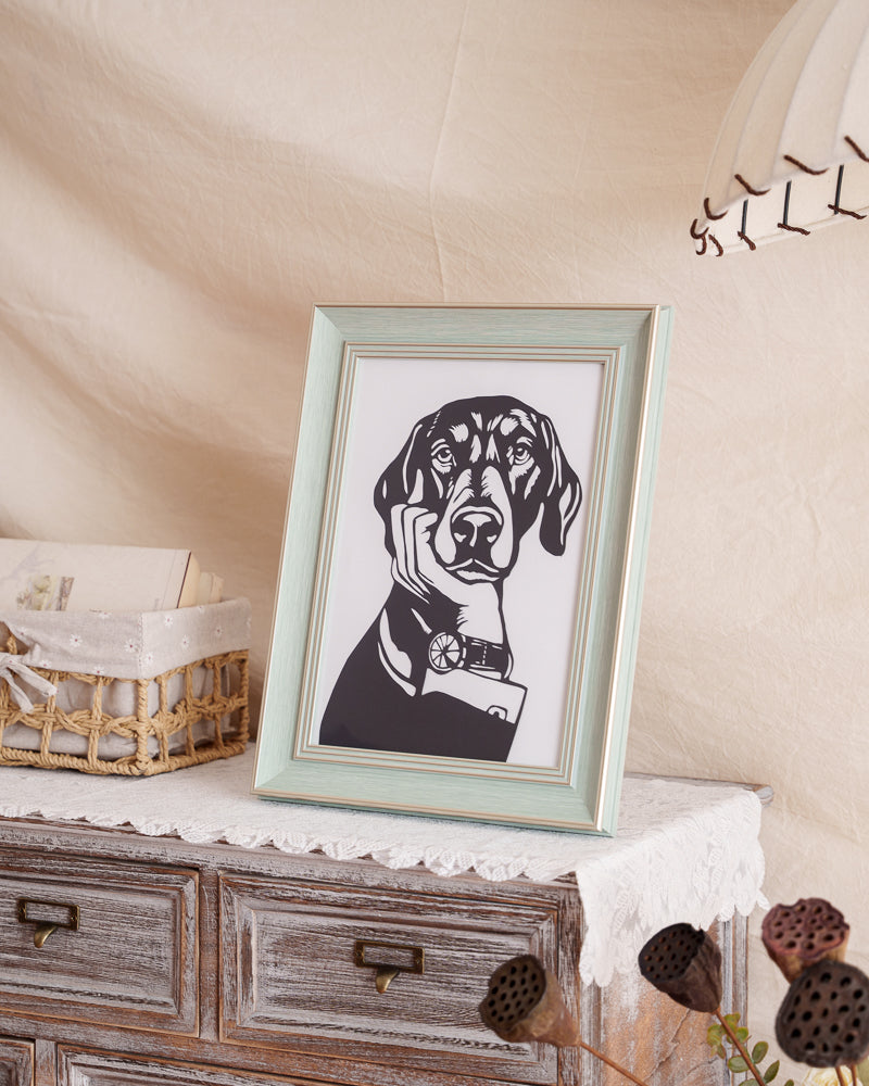 his home-gracing portrait’s magic? Sunlight awakens her shadow every noon — eternal guard on duty