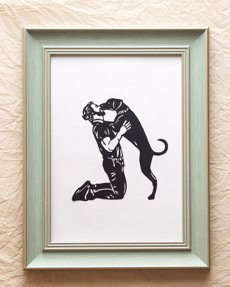 This delicate paper cut brings to life a pup's slobbery kiss — celebrating that heartwarming bond between you and your furry baby.